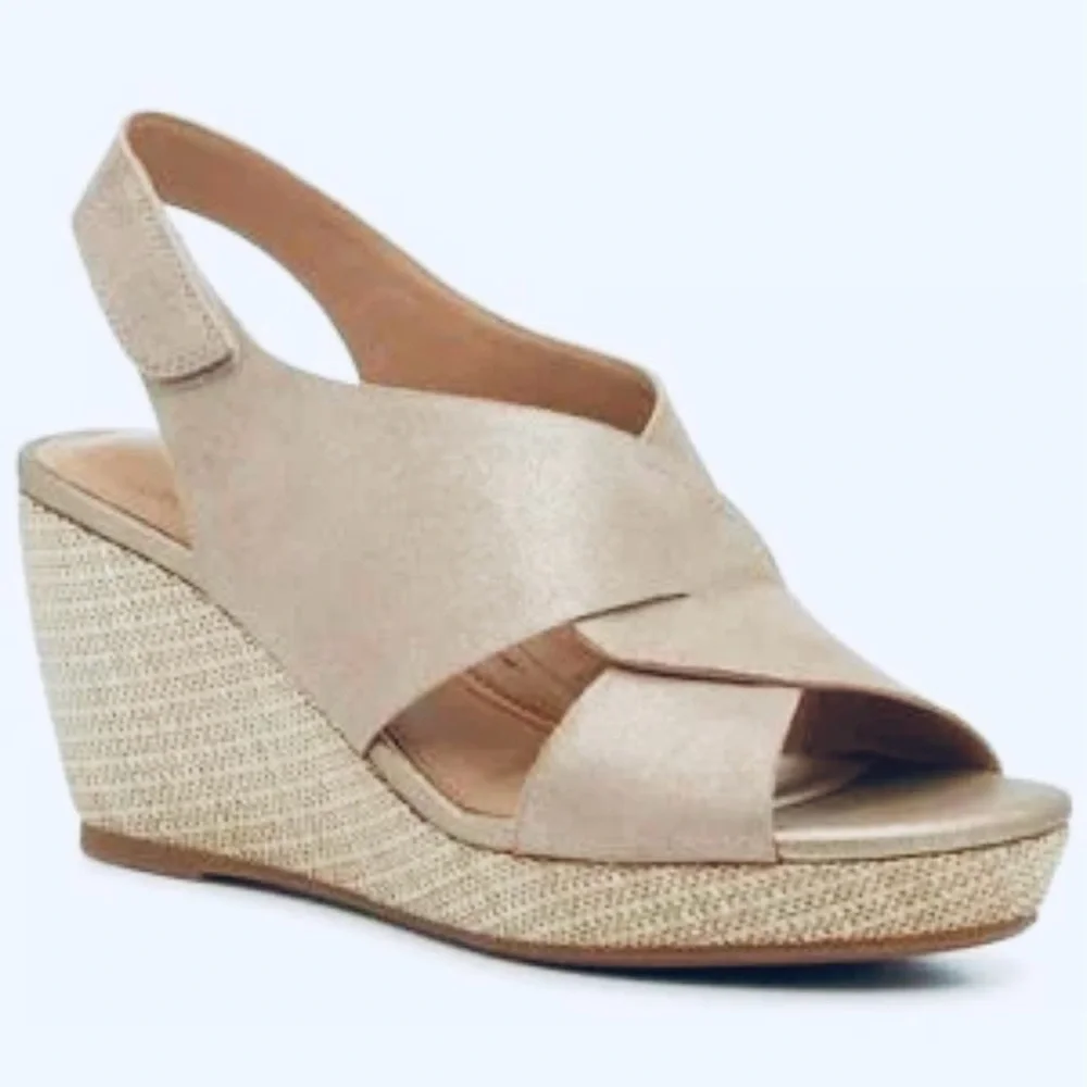 Hush Puppies Bronze Metallic Wedge Sandals 9.5
